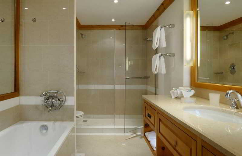Bathroom, Crystal St Moritz, Maloja