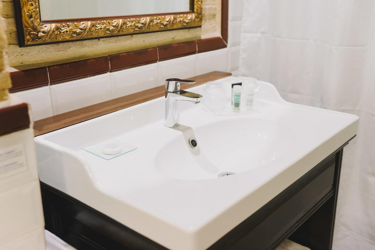 Bathroom 4, Ad Hoc Monumental Hotel, Valencia