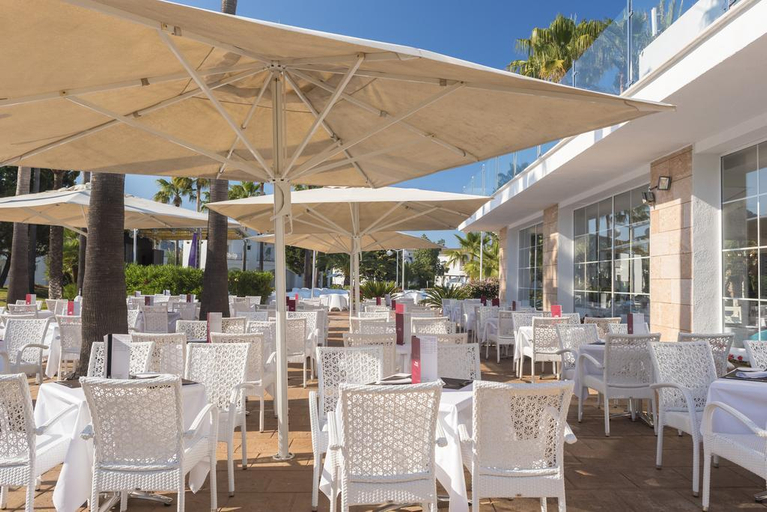 Food & Drinks, Garden Holiday Village, Baleares