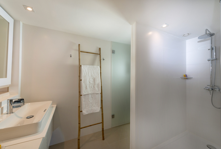 Bathroom 5, FERGUS Style Palmanova, Baleares