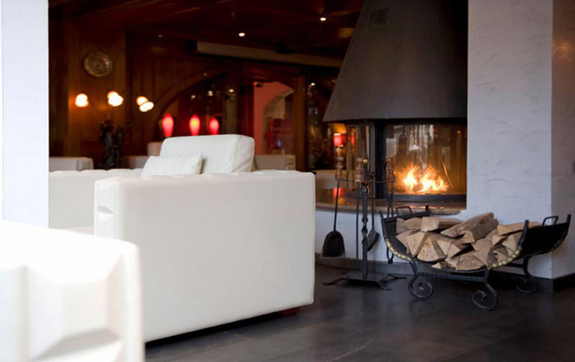 Public Area 4, Albana Real, Visp