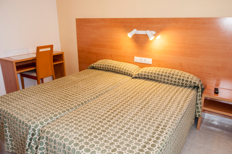 Bedroom, Madrid, Baleares