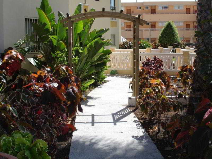 Public Area 2, Los Ficus, Las Palmas