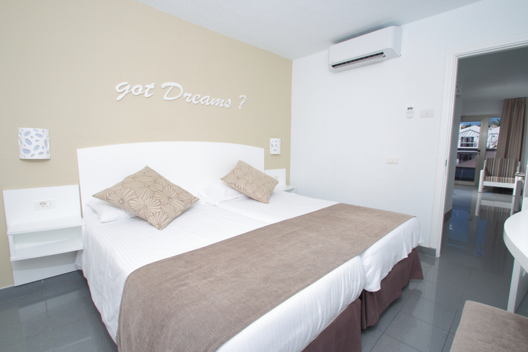 Bedroom 3, Turbo Club, Las Palmas