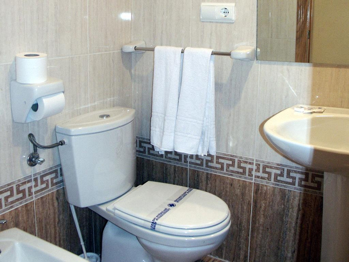 Bathroom 5, Magic Atrium Beach, Alicante