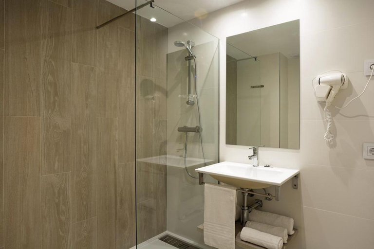 Bathroom 4, HSM Calas Park, Baleares