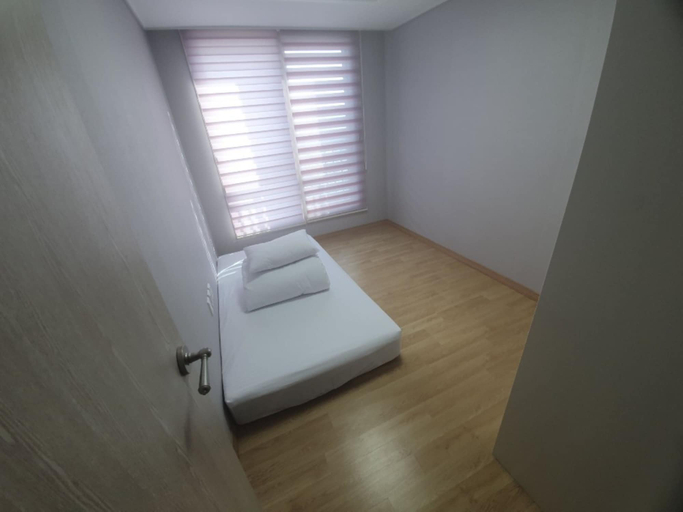 Bedroom 2, Vallas House 1301, Pohang