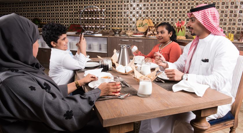 Food & Drinks 4, Grand Park Hotel Jeddah, Jeddah