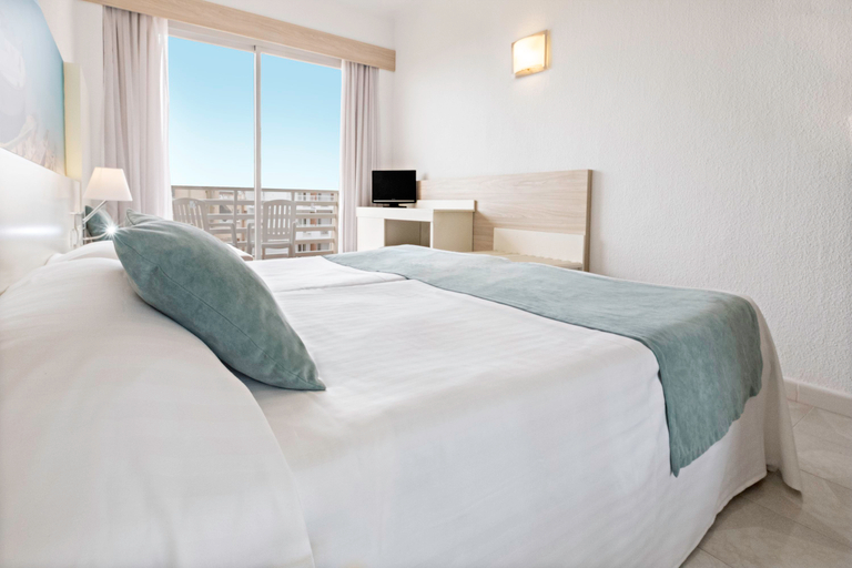 Bedroom 3, Azuline Hotel Bahamas, Baleares