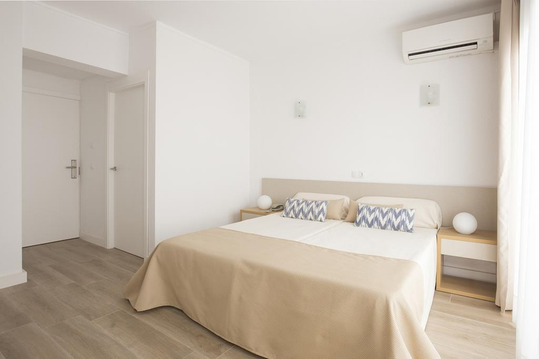 Bedroom 3, Romantic, Baleares