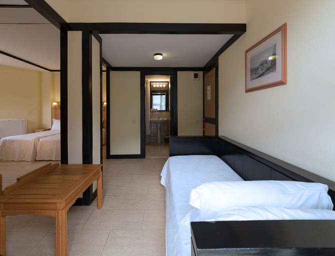 Bedroom 3, Baia Madeira Hotel, Machico