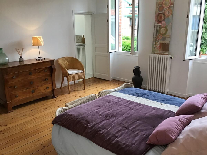 Bedroom 2, Au 120, Tarn