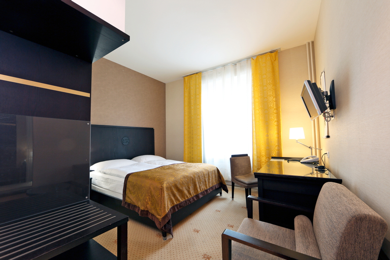 Bedroom 6