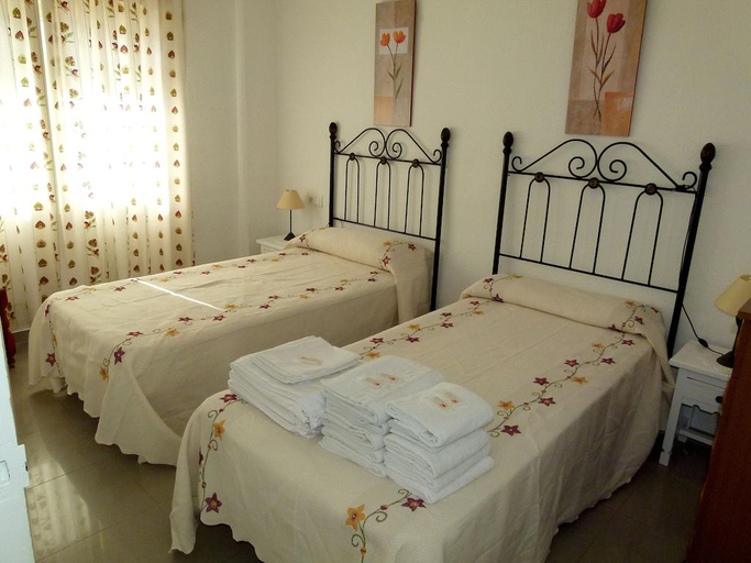 Bedroom 3, Apartamentos Intercentro Algarrobo-Costa APARTAMENTOS TURISTICOS -INMOBILIARIA, Málaga