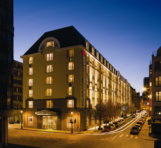 Exterior & Views