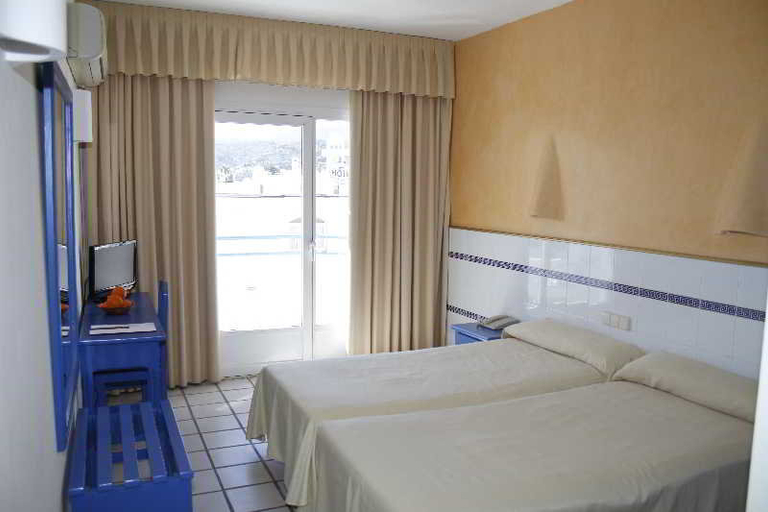 Bedroom 3, Hotel Virgen del Mar, Almería