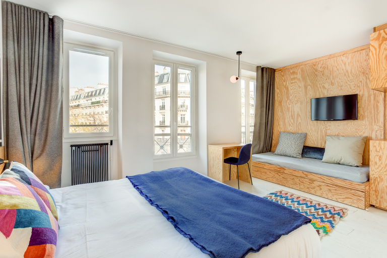 Bedroom 3, Montholon, Paris