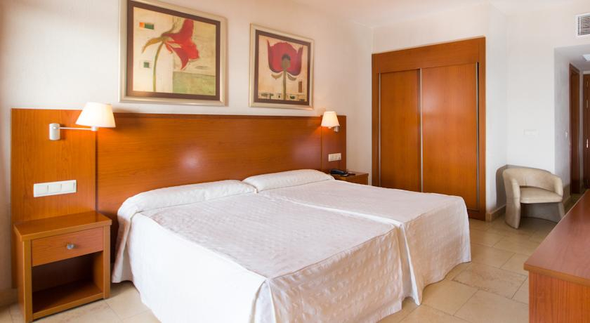 Bedroom 3, Las Palmeras, Málaga