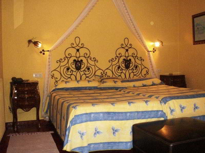 Bedroom, Rigat Park, Girona