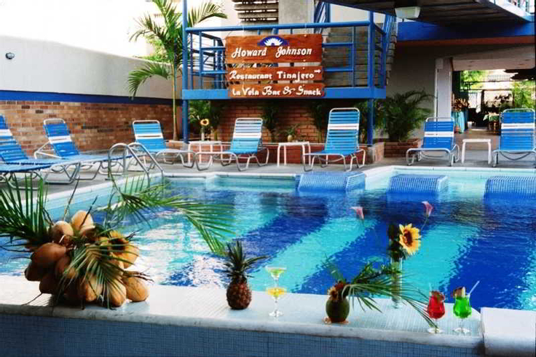 Howard Johnson Tinajeros, Mariño