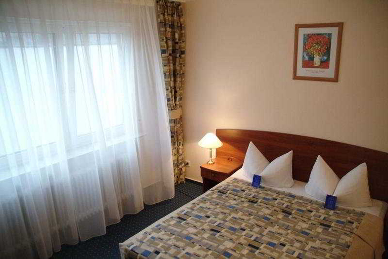 Bedroom 3, City Hotel Frankfurt Central, Frankfurt am Main