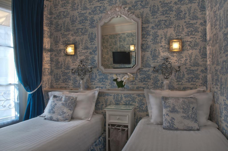 Bedroom 3, Hotel De La Motte Picquet, Paris