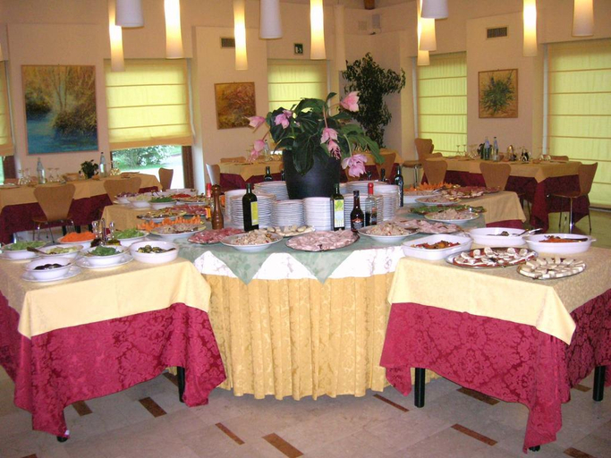 Food & Drinks 4, Crystal, Treviso