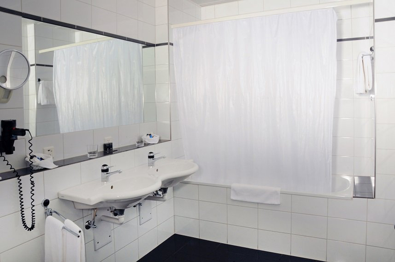 Bathroom 3, GLANDON Rooms Elite, Biel