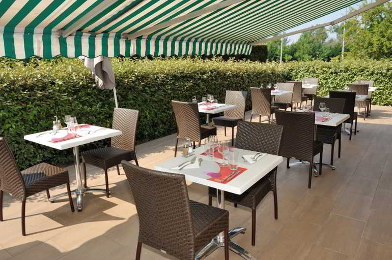 Food & Drinks 5, Hotel Campanile Bergerac, Dordogne
