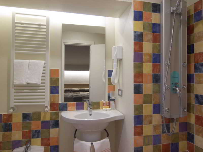 Bathroom 4, Villa Lalla, Rimini