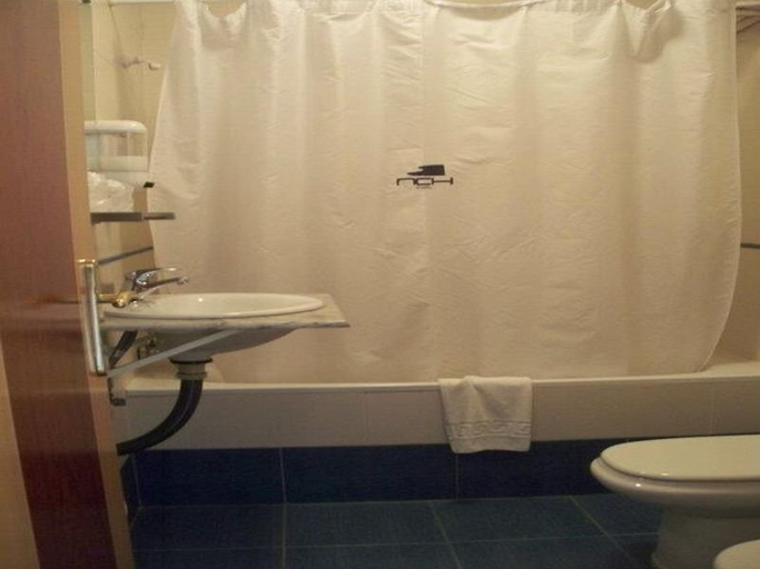 Bathroom 4, N-CH, Málaga