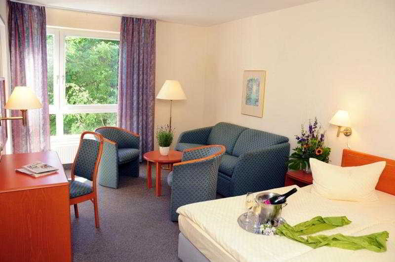 Bedroom 4, Lindemann Hotel Fjord, Berlin