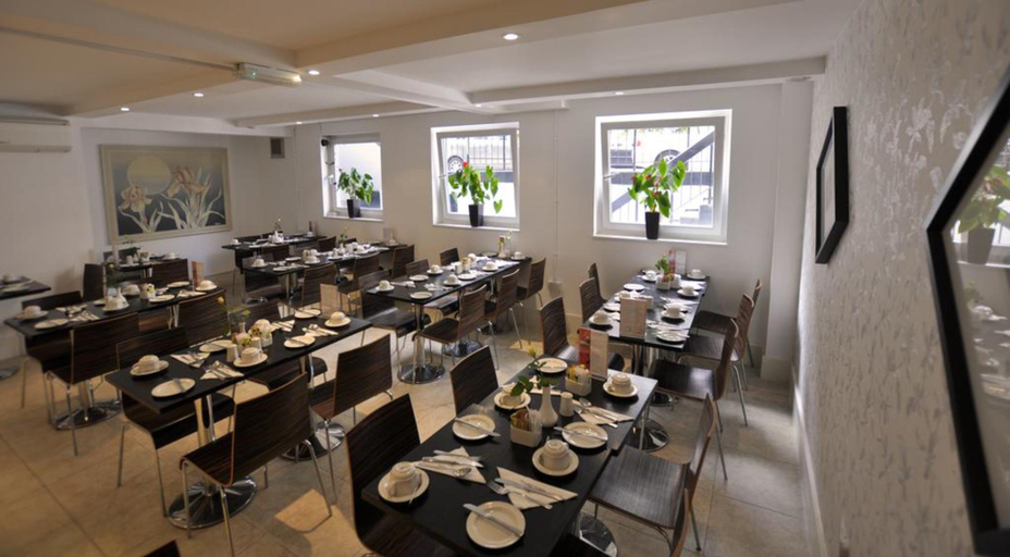 Food & Drinks 5, Kensington Court Hotel, London