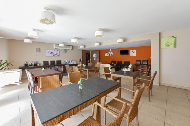 Food & Drinks 5, Comfort Aparthotel Six-Fours, Var