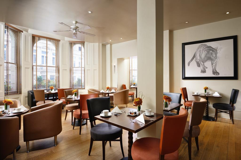 Food & Drinks 5, Kensington Comfort, London