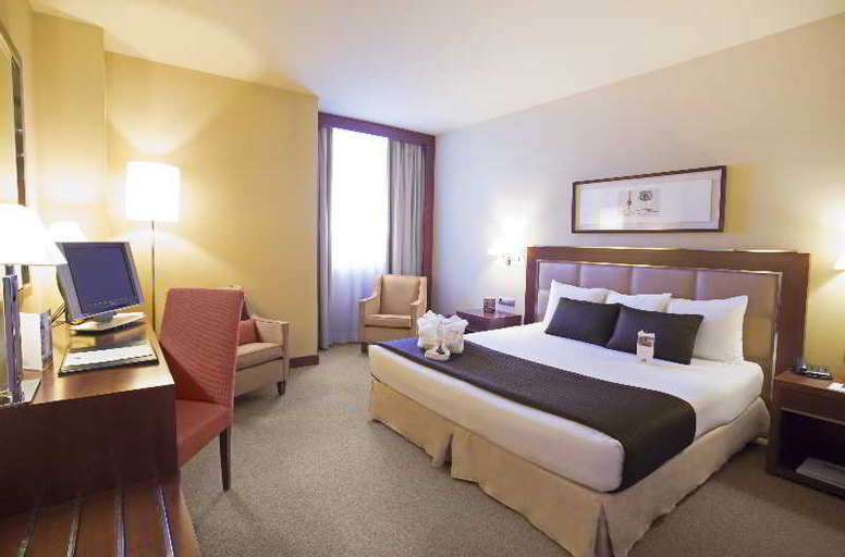 Bedroom 3, Nuevo Madrid, Madrid
