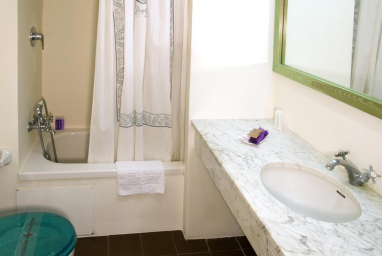 Bathroom 5, Cesar, Barcelona