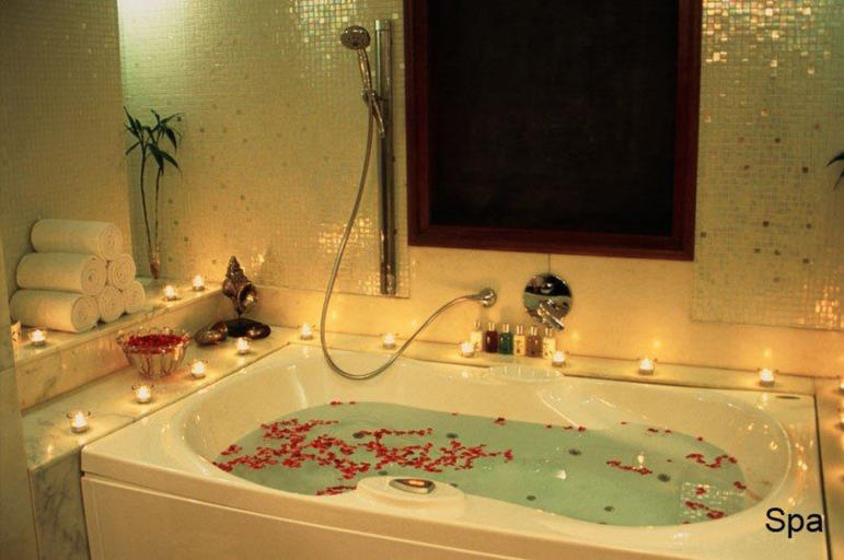 Bathroom, Jaypee Palace, Agra
