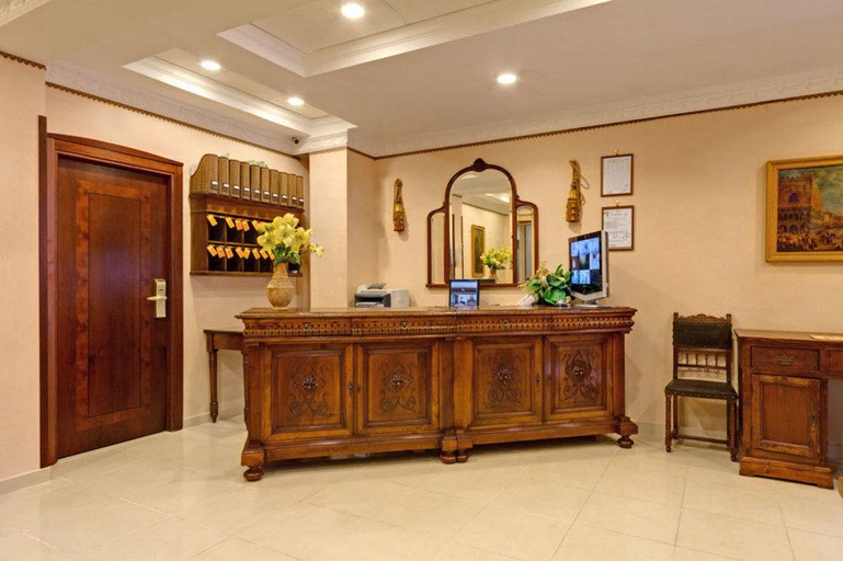 Public Area, Hotel Robinson, Rome