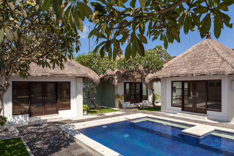Swimming Pool 12