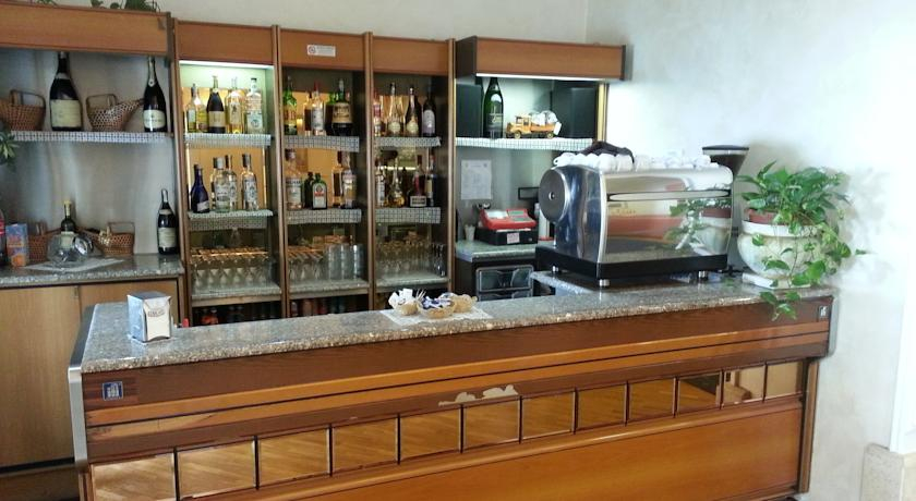 Food & Drinks 5, Villa Ariccia, Roma