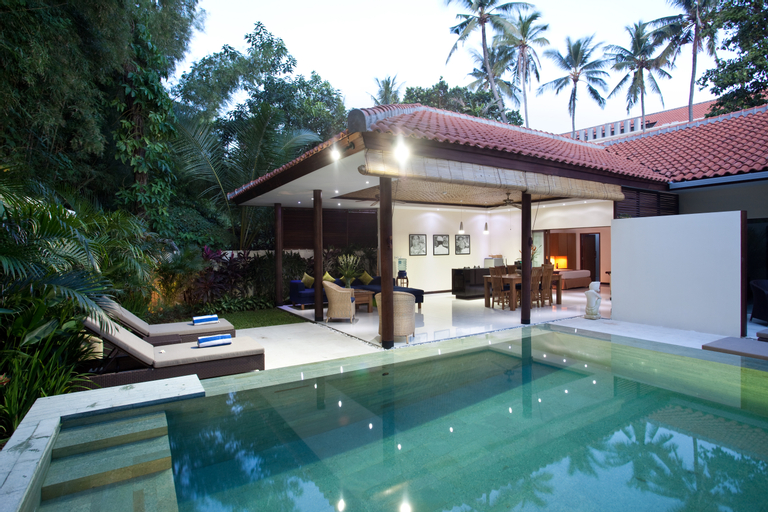 Swimming Pool 2