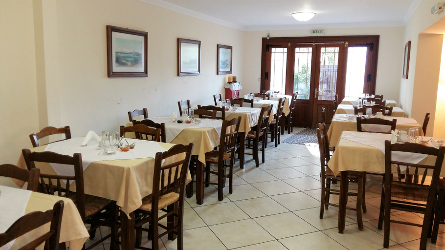 Food & Drinks, Philippos, Ionian Islands