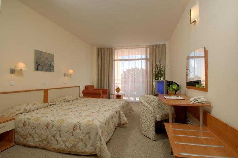 Bedroom 3, Helios Spa Hotel, Varna