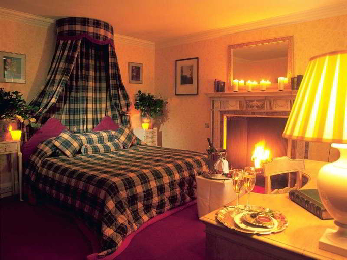 Bedroom 2, Thackray House, Stirling