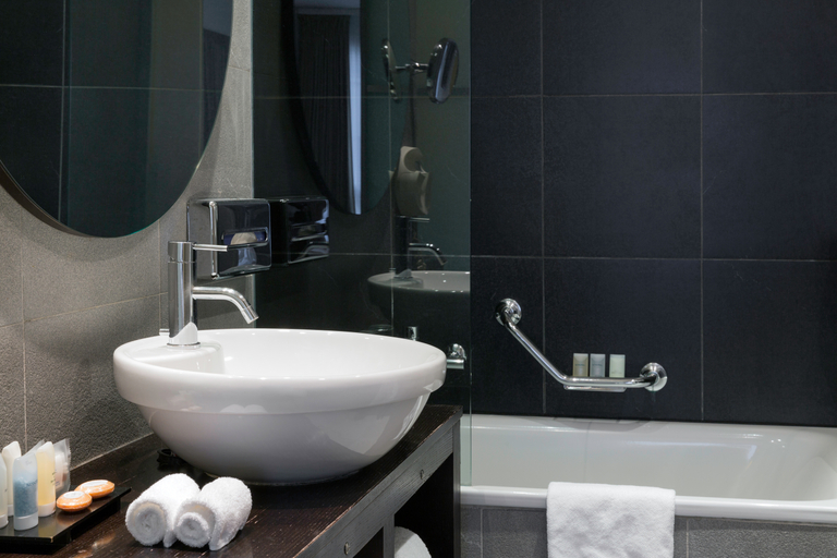 Bathroom 4, Hotel Jade, Genève