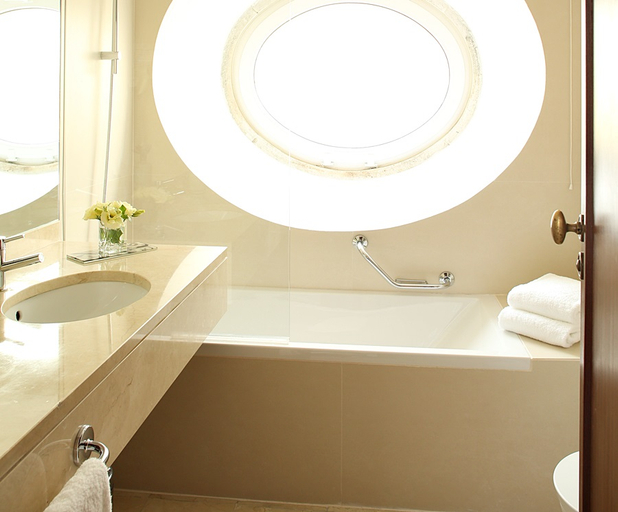 Bathroom 5, Pateo dos Solares Charm Hotel, Estremoz