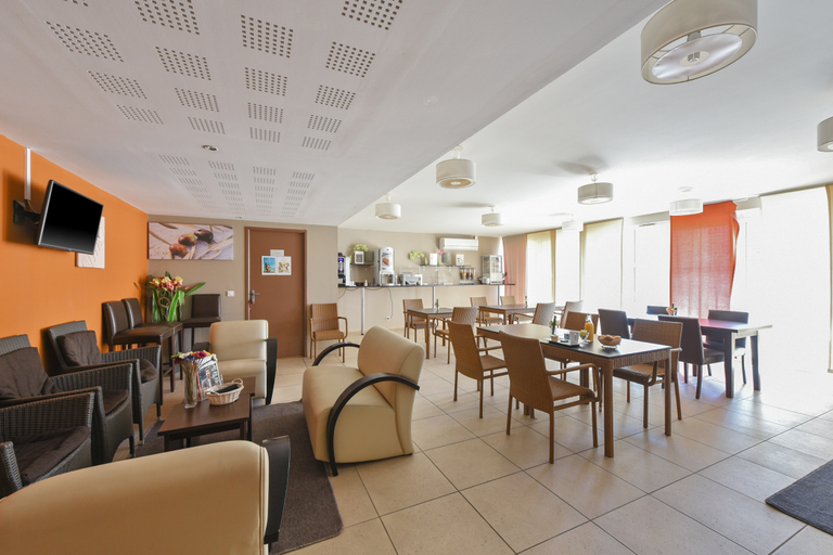 Food & Drinks 3, Comfort Aparthotel Six-Fours, Var