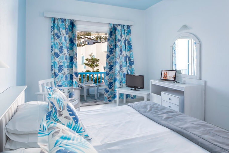 Bedroom 3, Kosmoplaz Beach Resort, South Aegean