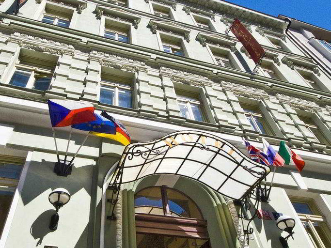 Exterior & Views 1, Hotel Raffaello Prague, Praha 2